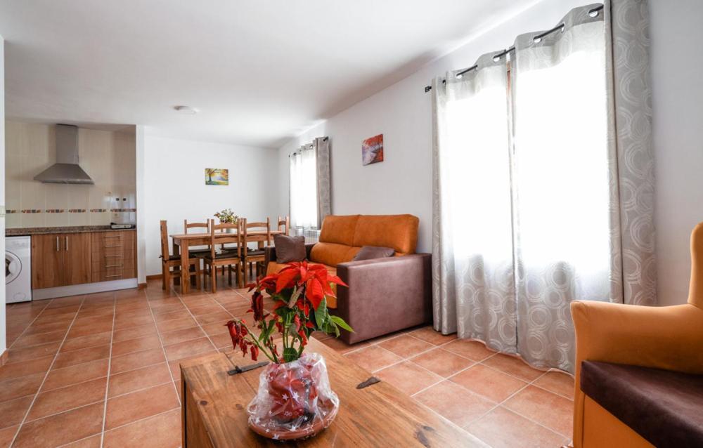 Hostal Antiguo Hospital Linares de Mora Exterior photo