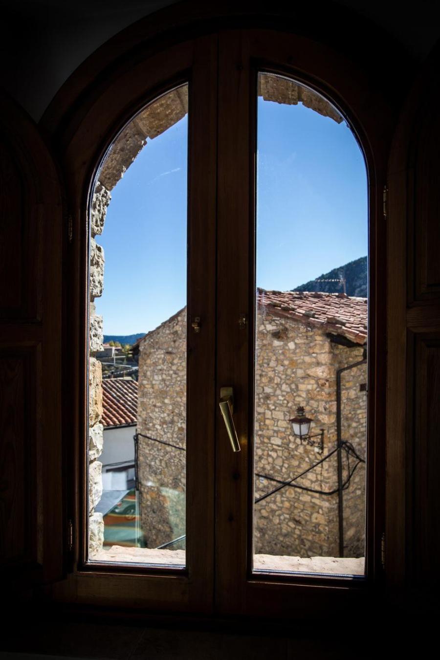 Hostal Antiguo Hospital Linares de Mora Exterior photo
