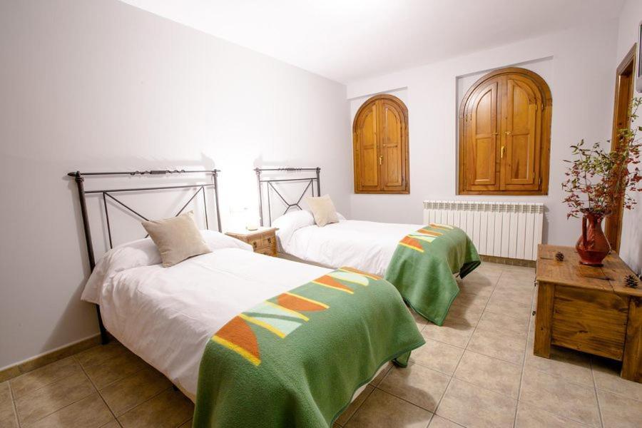 Hostal Antiguo Hospital Linares de Mora Exterior photo