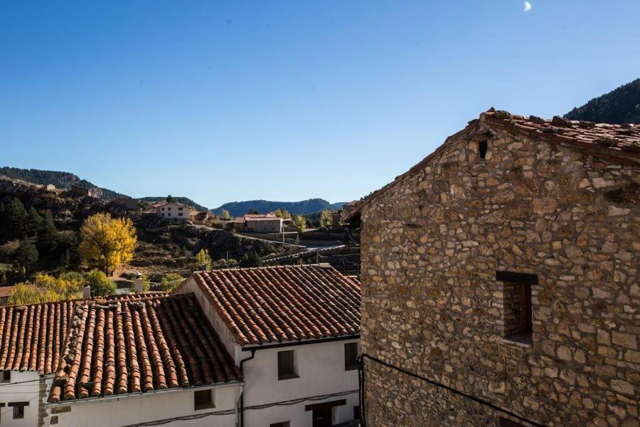 Hostal Antiguo Hospital Linares de Mora Exterior photo