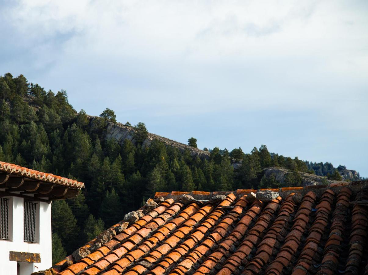 Hostal Antiguo Hospital Linares de Mora Exterior photo
