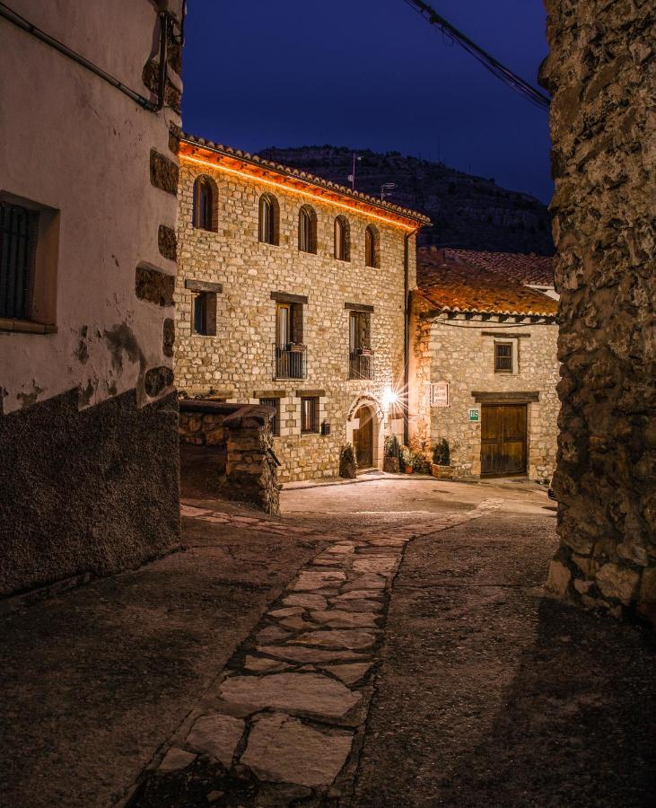 Hostal Antiguo Hospital Linares de Mora Exterior photo